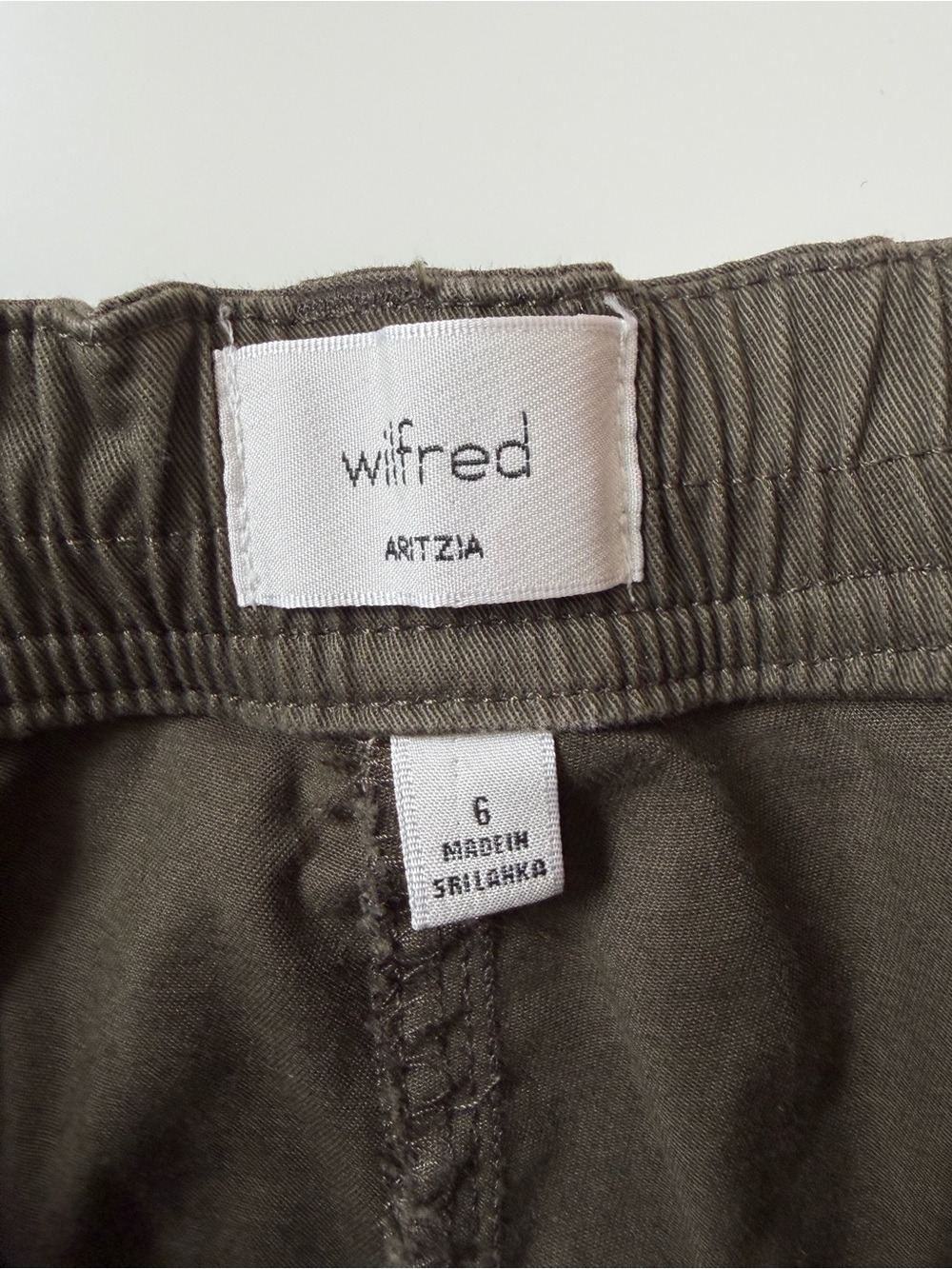 ARITZIA WILFRED CHINO RELAXED HI-RISE WIDE PANT In washed dark olive - Picture 8 of 12
